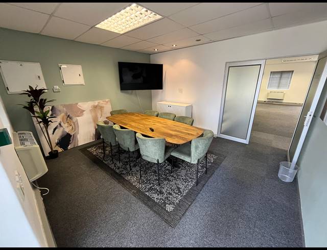 186M² OFFICE TO LET IN CENTURY CITY